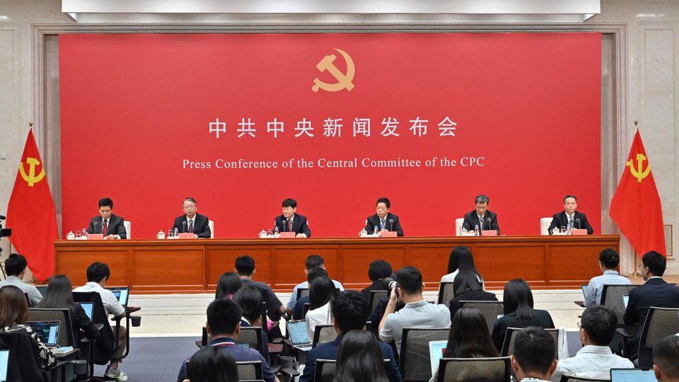 China Plenum Hits Decades-Long Low Attendance as Xi Intensifies Purges China Plenum Hits Decades-Long Low Attendance as Xi Intensifies Purges