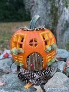Breathtaking Pumpkin Sculptures Celebrate the Power and Resilience of Women in Germany
