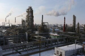 Russia’s Oil Industry in Turmoil as Top Traders Clash