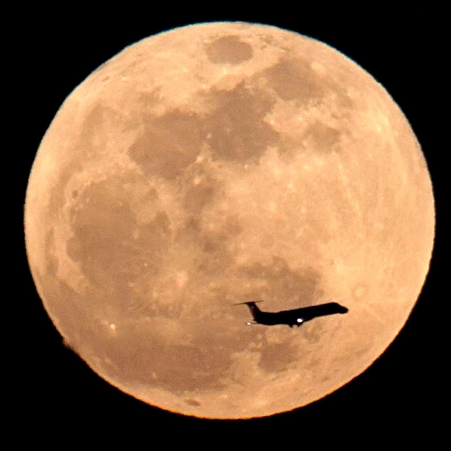 Don’t Miss the Biggest and Brightest Supermoon of the Year Lighting Up Australia’s Skies!