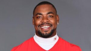 Chris Jones Faces a Dramatic Fall During Germany Tour