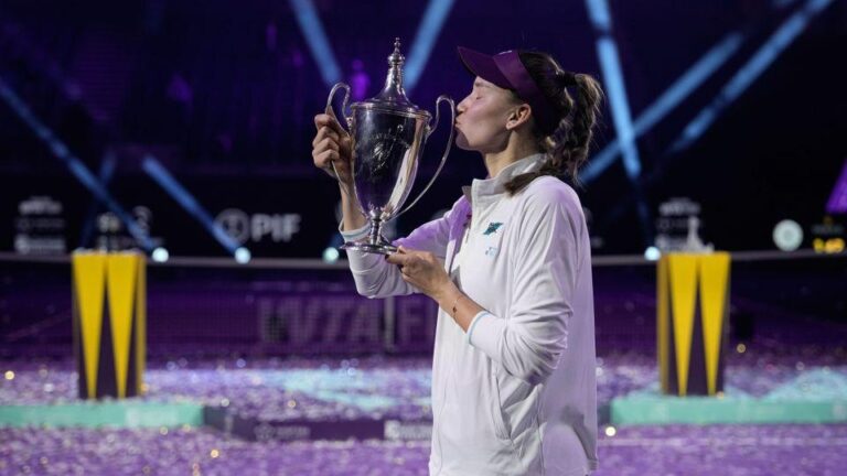 Rybakina Shocks World No.1 Sabalenka to Clinch WTA Finals Crown