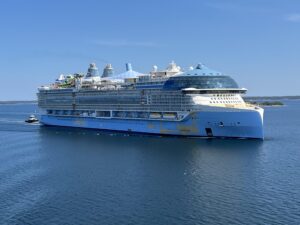 Cruise Lines Set Sail for Asia to Ride Japan’s Surging Popularity