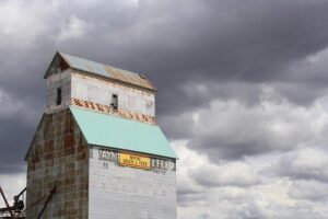 Wayne Gretzky Opens Up on Political Backlash: “I’m a Canadian for Life