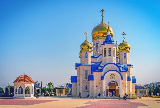 Watch Russian Robot Strut to the ‘Rocky’ Theme Before Hilariously Face-Planting on Stage Watch Russian Robot Strut to the ‘Rocky’ Theme Before Hilariously Face-Planting on Stage