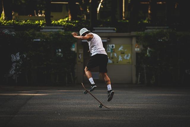 England Faces Doubt Over Ollie Lawrence’s Fitness Ahead of Crucial Argentina Test