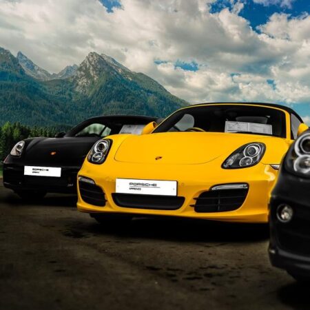 Porsche Panic in Russia: Luxury Cars Mysteriously Lose Their Drive Porsche Panic in Russia: Luxury Cars Mysteriously Lose Their Drive