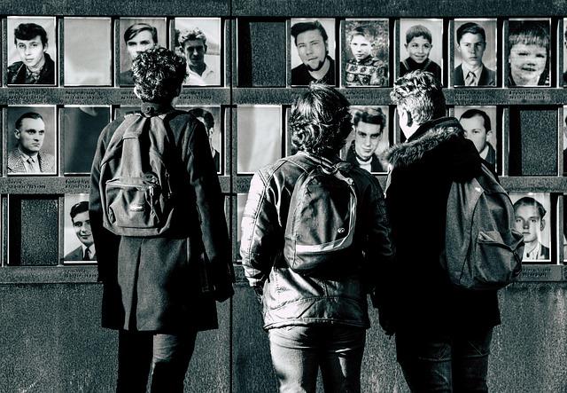 Former Dictatorship-Era Officers and Supporters Rally in Argentina, Sparking a Major Political Shift