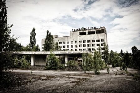 Russian Strike Puts Chernobyl Shelter at Risk of Collapse, Warns Plant Director