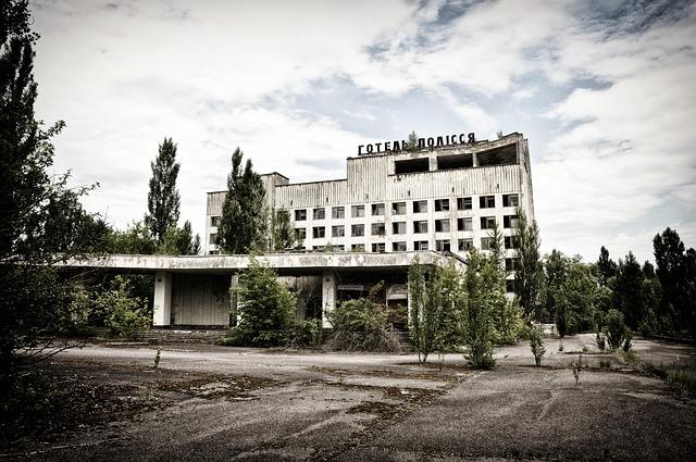 Russian Strike Puts Chernobyl Shelter at Risk of Collapse, Warns Plant Director