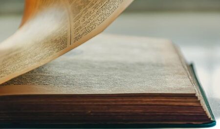 Books 2025: Exploring Spain’s Dictatorship Through a Nostalgic Lens After Fifty Years Books 2025: Exploring Spain’s Dictatorship Through a Nostalgic Lens After Fifty Years