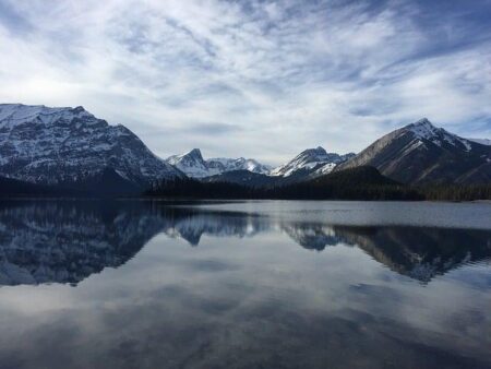 Canada Confronts Rising Challenge as Alberta’s Drive to Join the US Gains Momentum