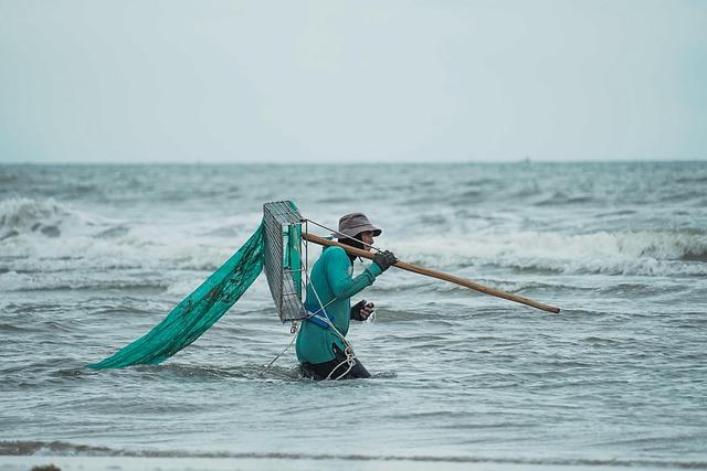 Vietnam Appeals to Japan and South Korea for Crucial Crude Oil Supply Support