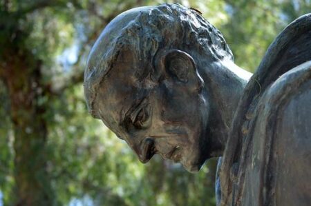 Padre Guilherme Ignites Buenos Aires with Electrifying Rave Honoring Late Pope Francis