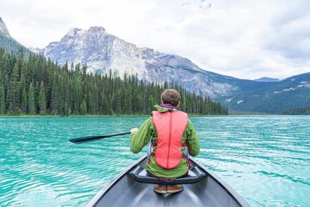Canada’s Economy Grows 0.2% in February with Annual Growth Forecasted at 1.7%