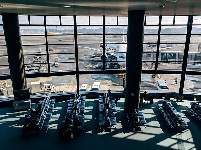 Spirit Airlines Abruptly Shuts Down, Leaving Passengers Stranded and Scrambling