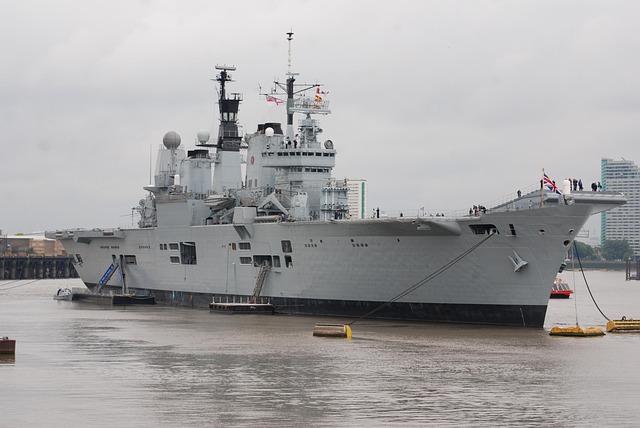 France’s Only Aircraft Carrier Makes a Striking Debut in the Middle East