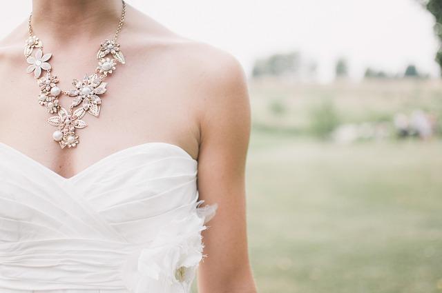One Bride Shines in $170K Jewelry as Her Family Faces Crushing Debt