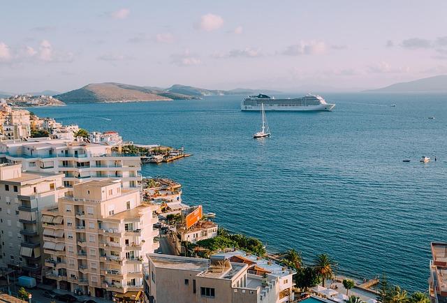 Over 1,000 Passengers Quarantined on British Cruise Ship in France Amid Suspected Stomach Flu Outbreak