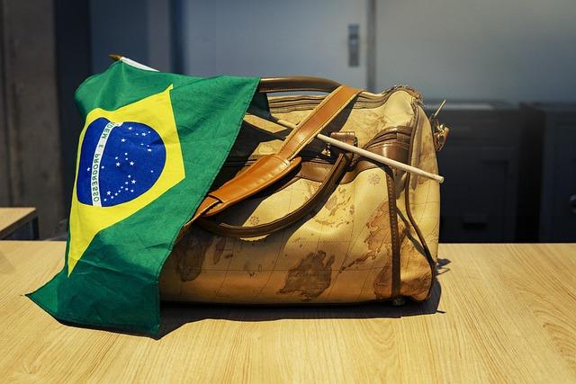 Brazil Presidential Candidate Flávio Bolsonaro Denies Wrongdoing After Requesting Millions from Banker Brazil Presidential Candidate Flávio Bolsonaro Denies Wrongdoing After Requesting Millions from Banker