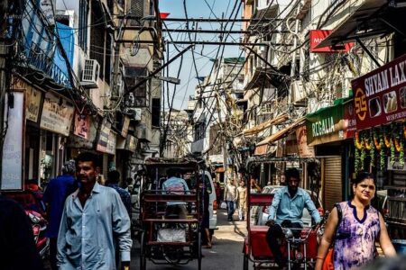 India Stocks Set for First Annual Drop in Over a Decade as Foreign Investors Pull Back India Stocks Set for First Annual Drop in Over a Decade as Foreign Investors Pull Back