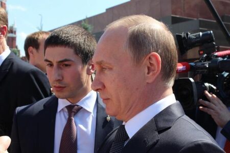 Putin Urges Germany to Make a Clear Decision on Restarting Russian Gas Supplies via Nord Stream