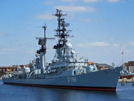 Russian Warship Fires Warning Shots at UK-Flagged Yacht in High-Stakes Maritime Standoff Russian Warship Fires Warning Shots at UK-Flagged Yacht in High-Stakes Maritime Standoff