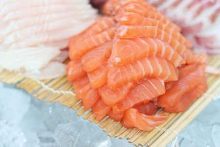 Russia Drastically Cuts Chilean Salmon Imports by Almost Half