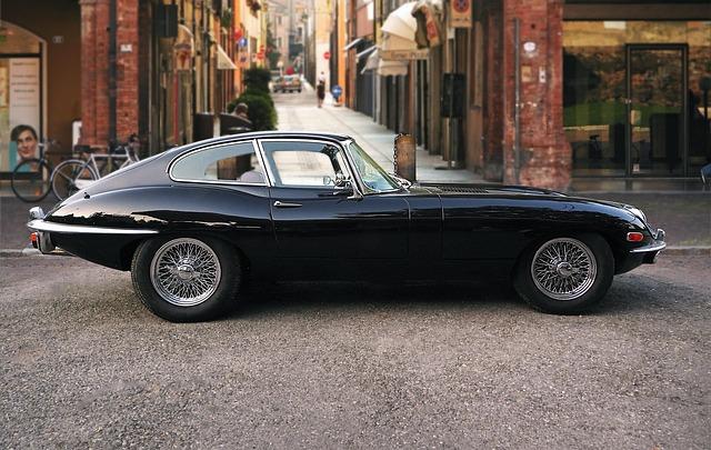 Epic 3,200-Mile Honeymoon Adventure Through Italy in a Classic Jaguar