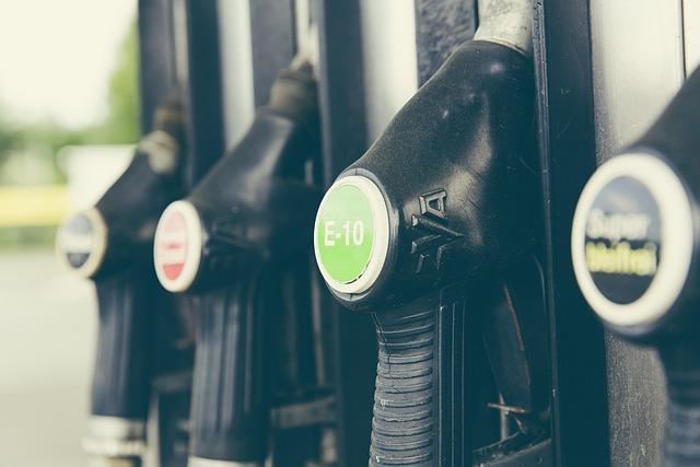 EU Nations Scramble to Avert Catastrophic Shifts in Russian Oil Price Cap EU Nations Scramble to Avert Catastrophic Shifts in Russian Oil Price Cap